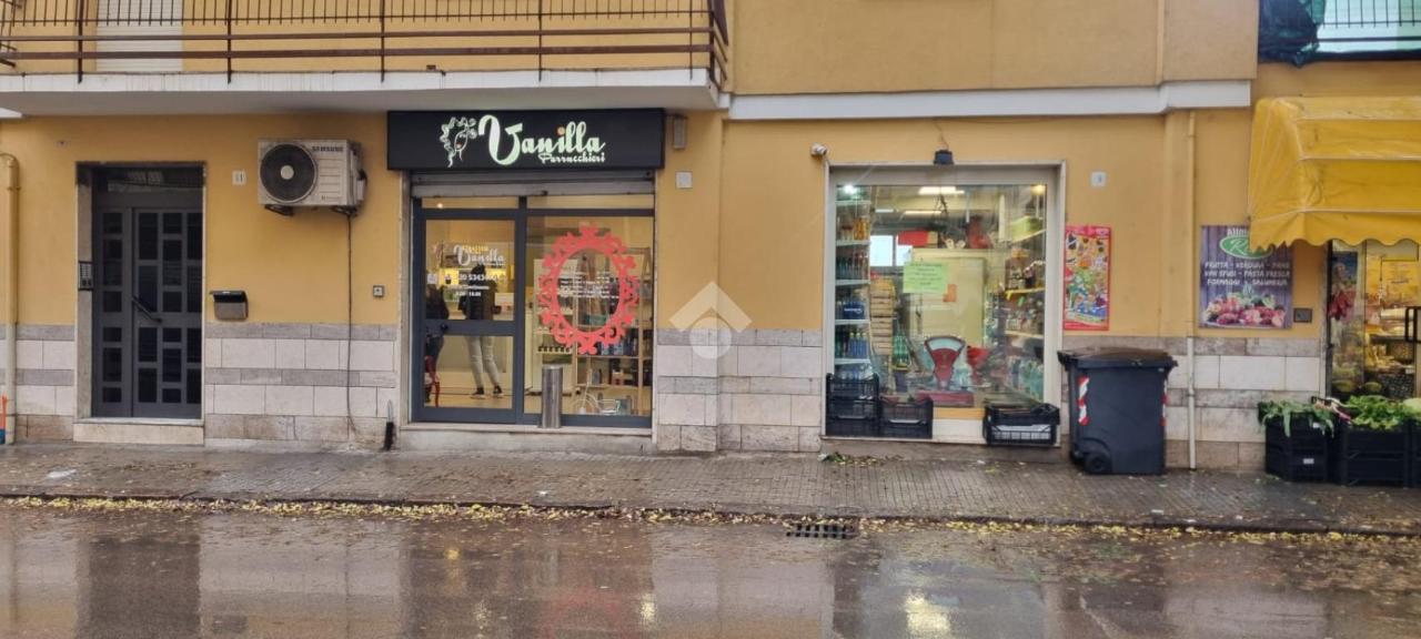 Negozio in Via Sulcis 9, Sassari, {3} - Foto 2