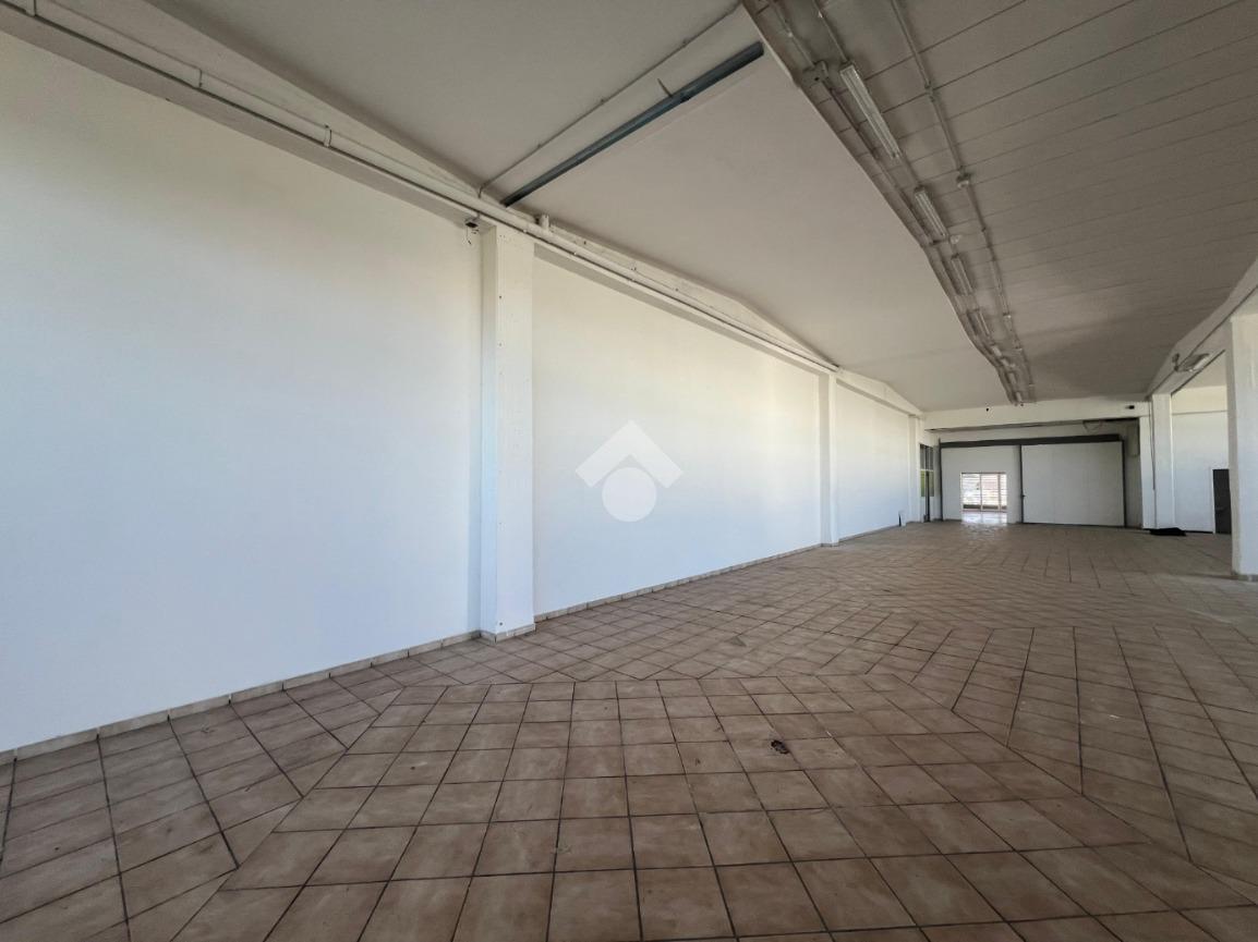 Negozio in Via Pontina 31200, Pomezia, {3} - Foto 2