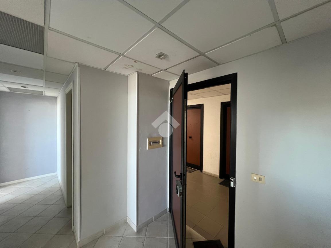 Ufficio in Via del Mare 2, Pomezia, {3} - Foto 1