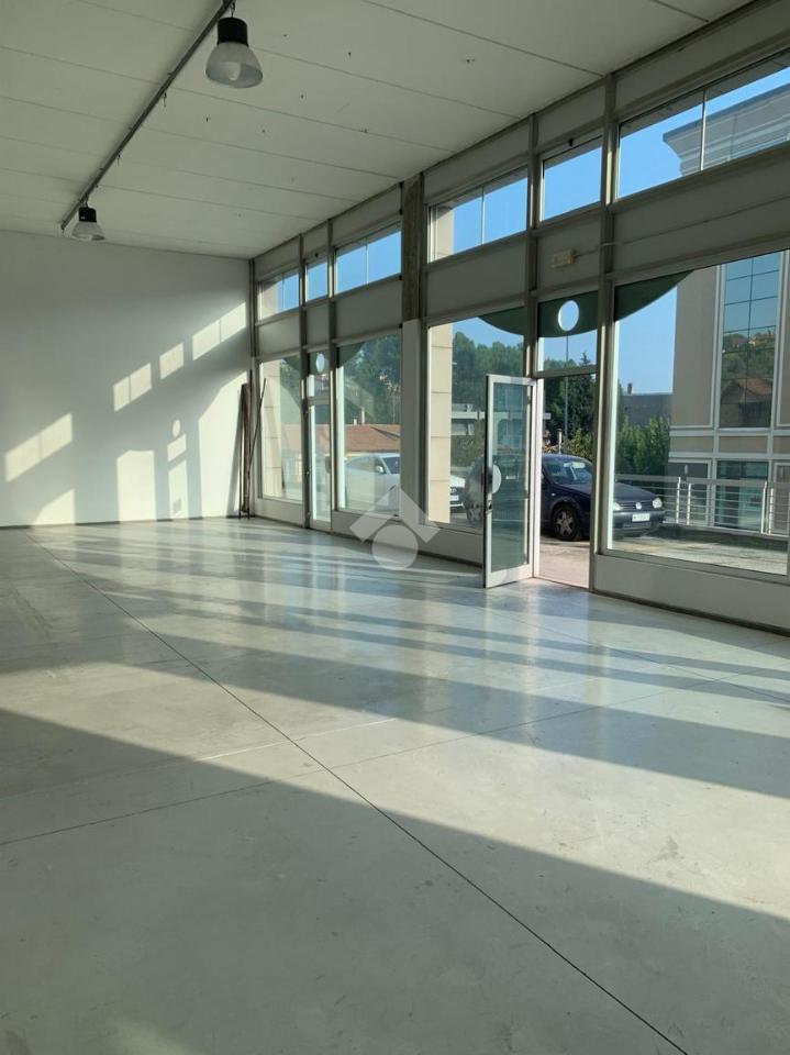 Negozio in Via Herreras Bustamonte 3, San Marino, {3} - Foto 2