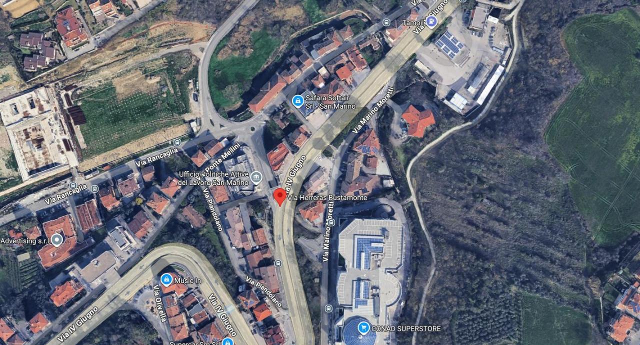 Negozio in Via Herreras Bustamonte 3, San Marino, {3} - Foto 1
