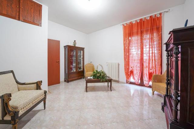 2-room flat in Via Madonna della Stella  40, Palo del Colle - Photo 1