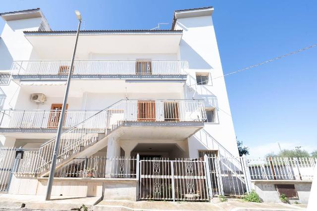 4-room flat in Via Vincenzo Ricchioni 26, Palo del Colle - Photo 1