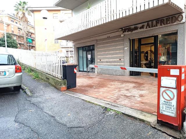 Geschäft in {3}, Viale degli Scozzesi 21 - Foto 1