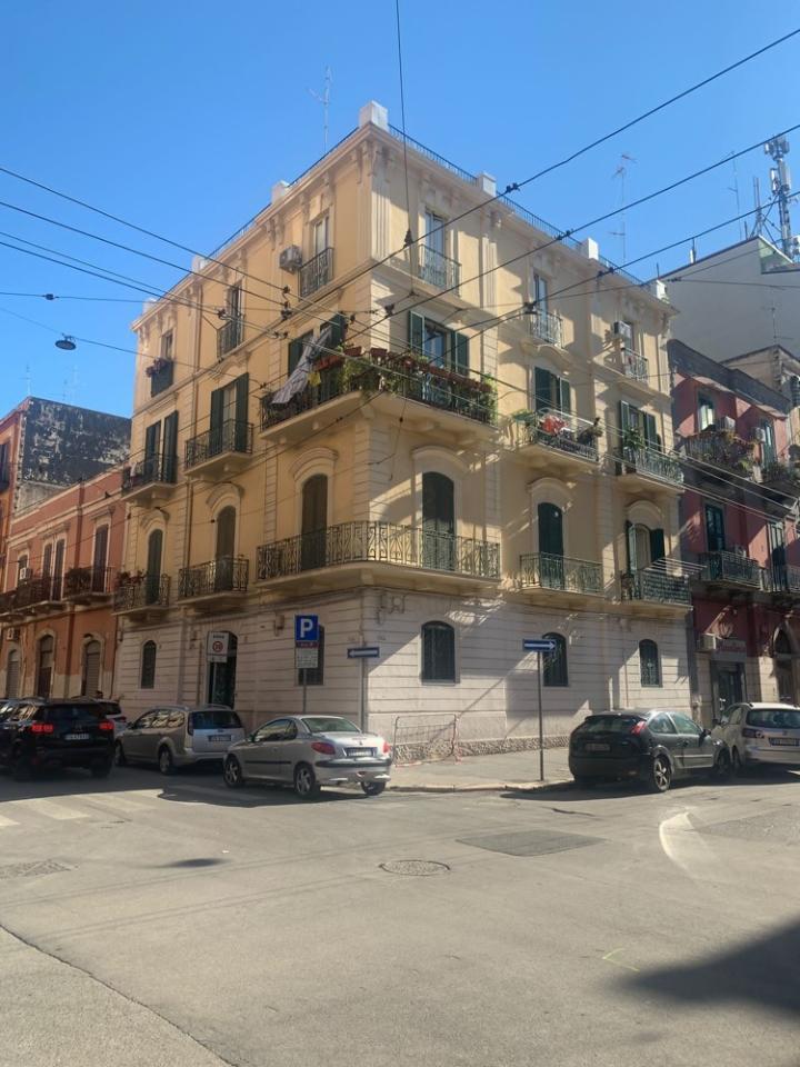 Immobile commerciale in Via Ravanas 177, Bari, {3} - Foto 1