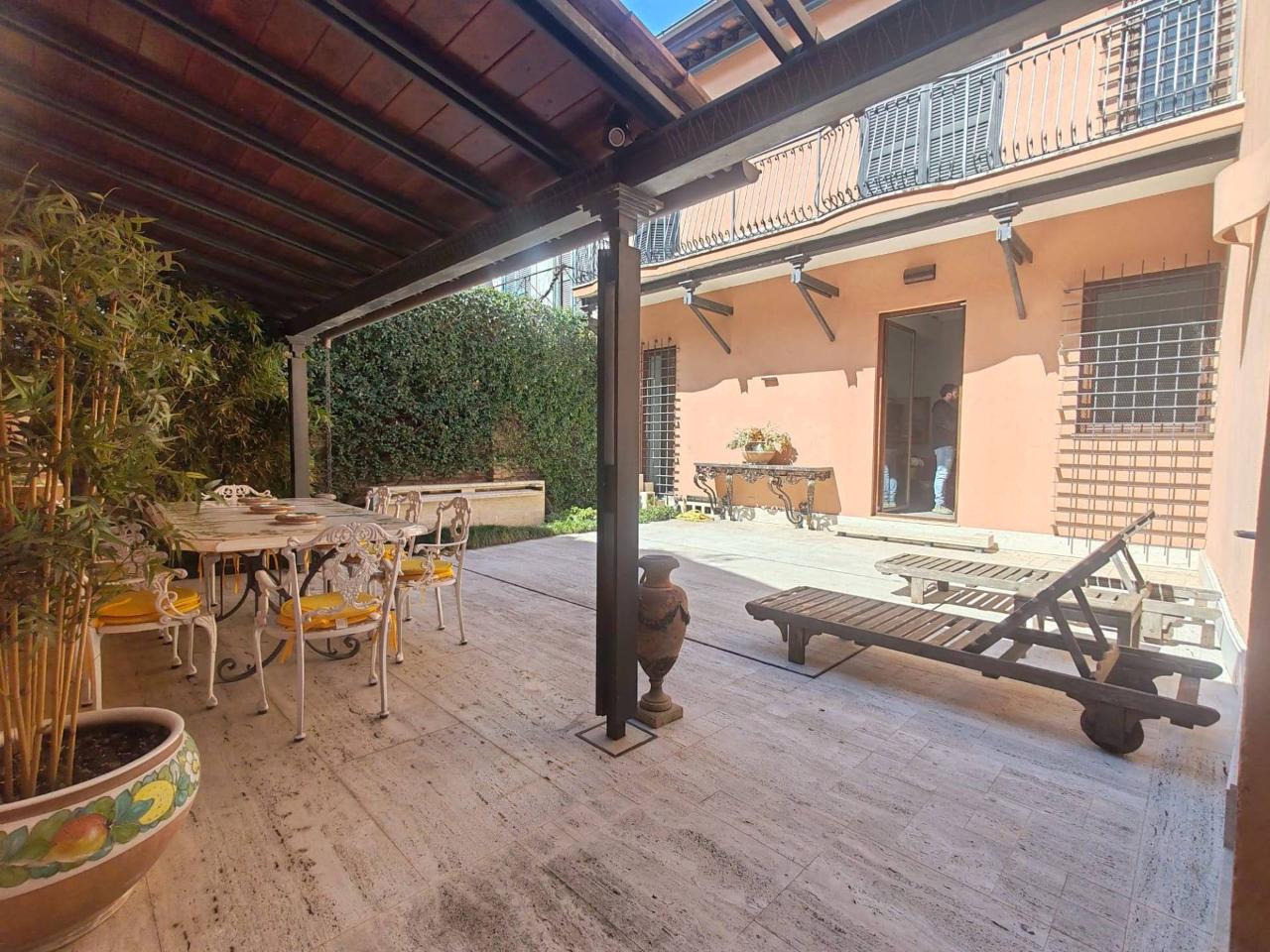 Casa indipendente in vendita a Roma