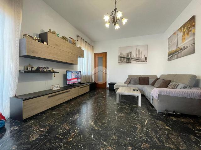 4-room flat in Via Aosta 3, Giaveno - Photo 1