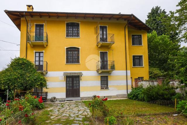 Detached house in Via Martoglio 21, Coazze - Photo 1