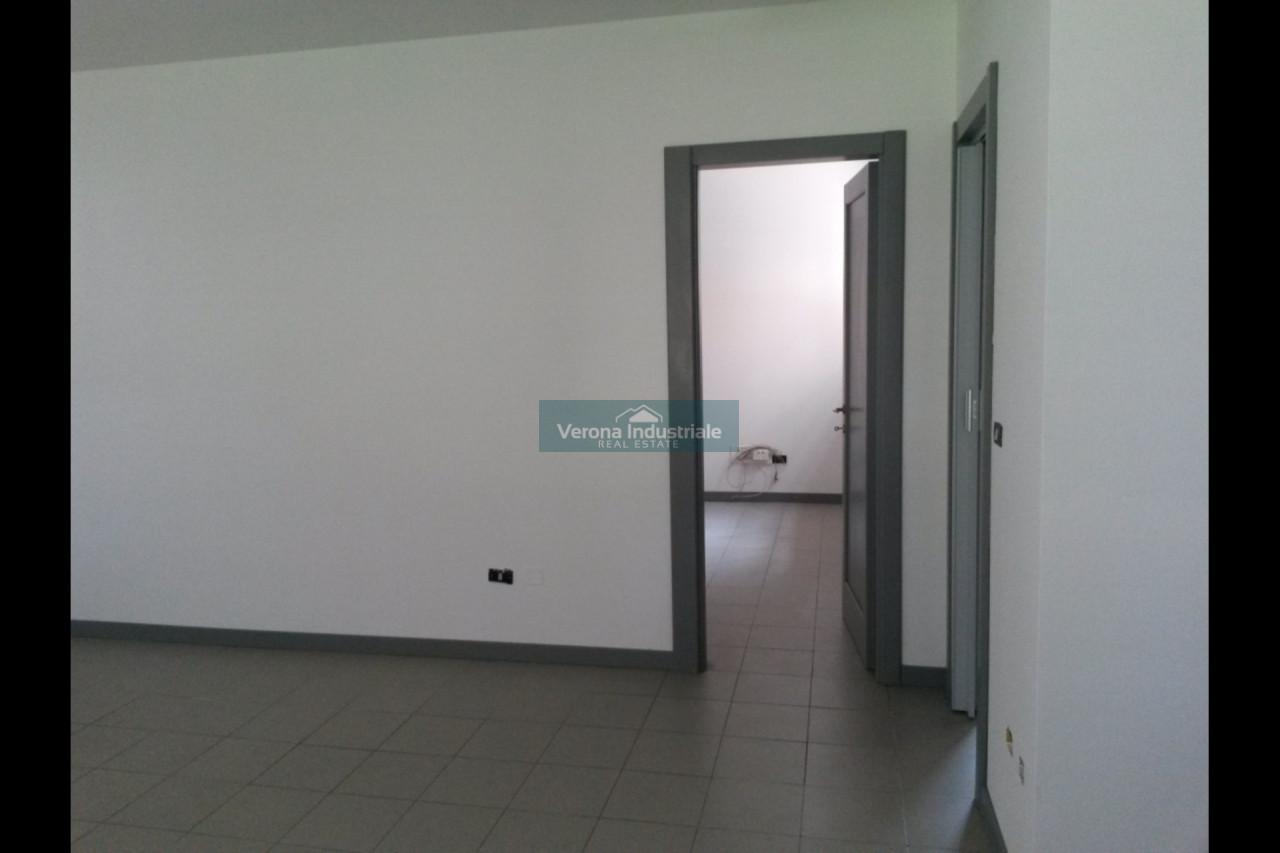 Ufficio in Via C.a.dalla Chiesa, 1, Pescantina, {3} - Foto 1