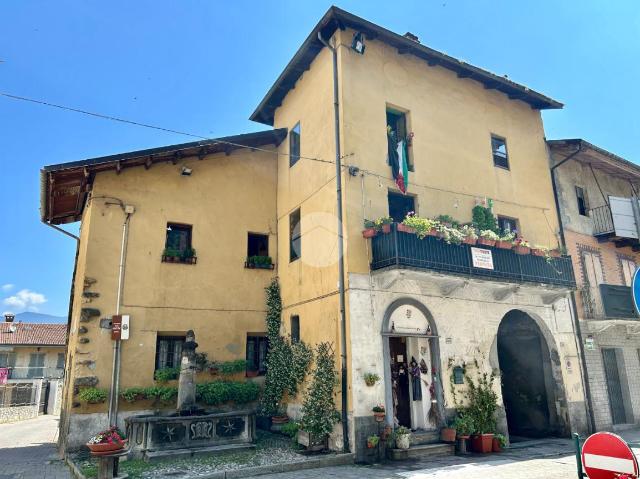 Casa indipendente in Via Umberto I 126, Sant'Ambrogio di Torino - Foto 1