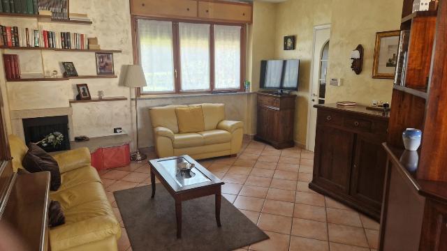 4-room flat in Via Torino 65, Trofarello - Photo 1