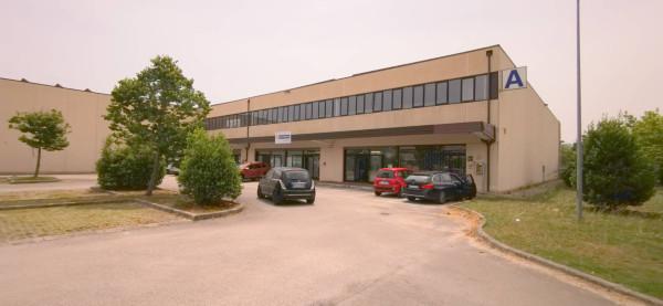 Capannone in Via Luigi Albertini 36, Ancona, {3} - Foto 1
