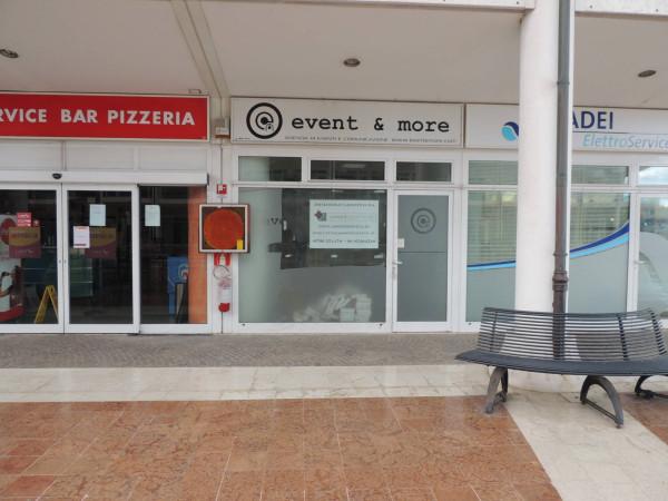 Negozio in Viale Empoli 31, Riccione, {3} - Foto 2