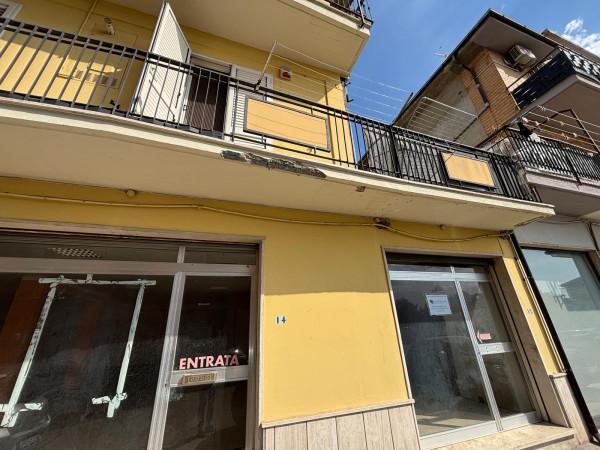 Negozio in Via l. Paolucci 14, Monteprandone, {3} - Foto 2