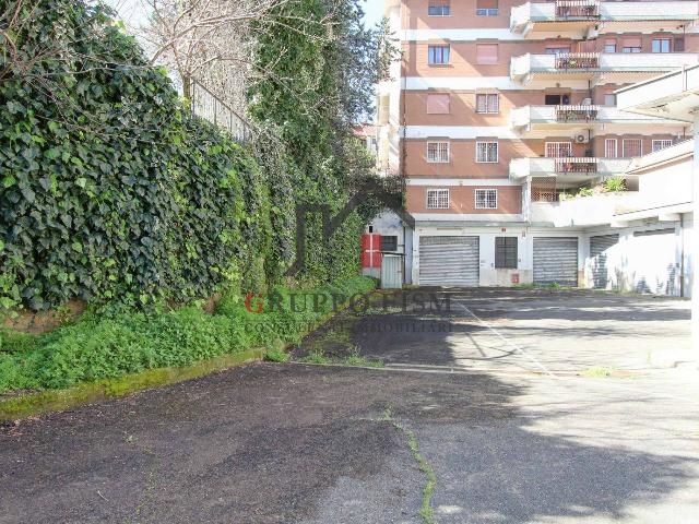 Warehouse in Carlo Giuseppe Gismondi , Roma - Photo 1