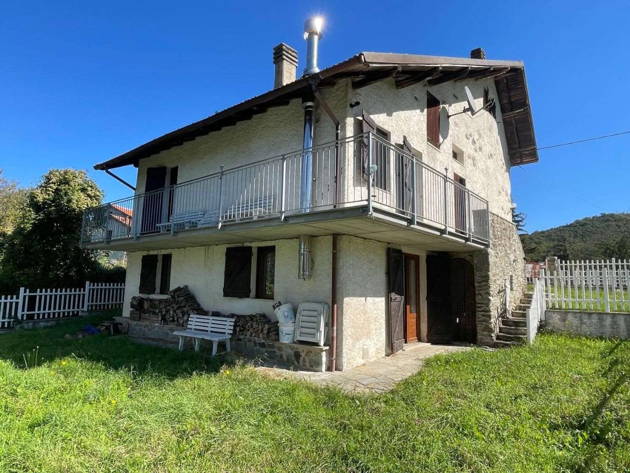Casa indipendente in vendita a Giusvalla