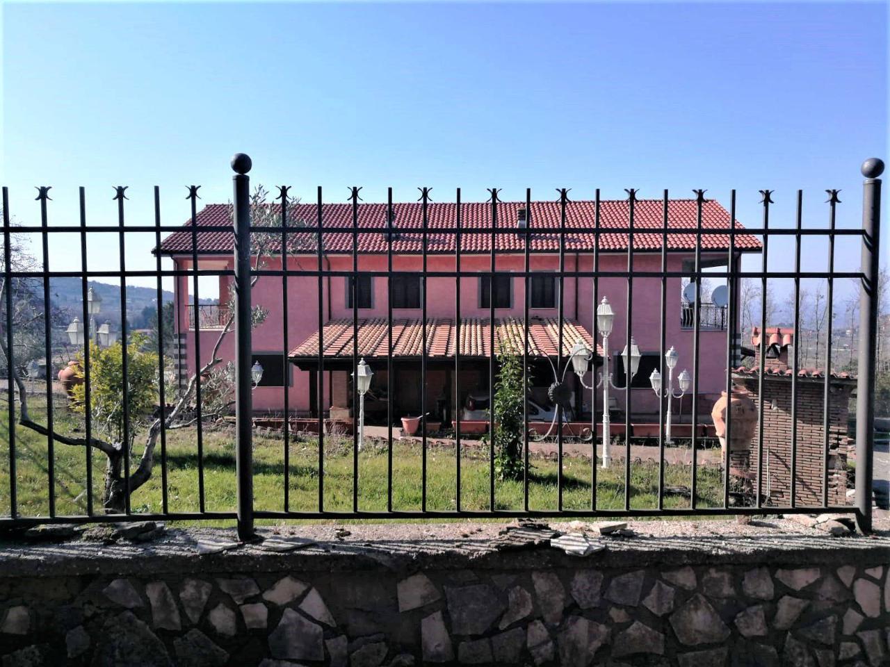 Villa in vendita a Montecompatri