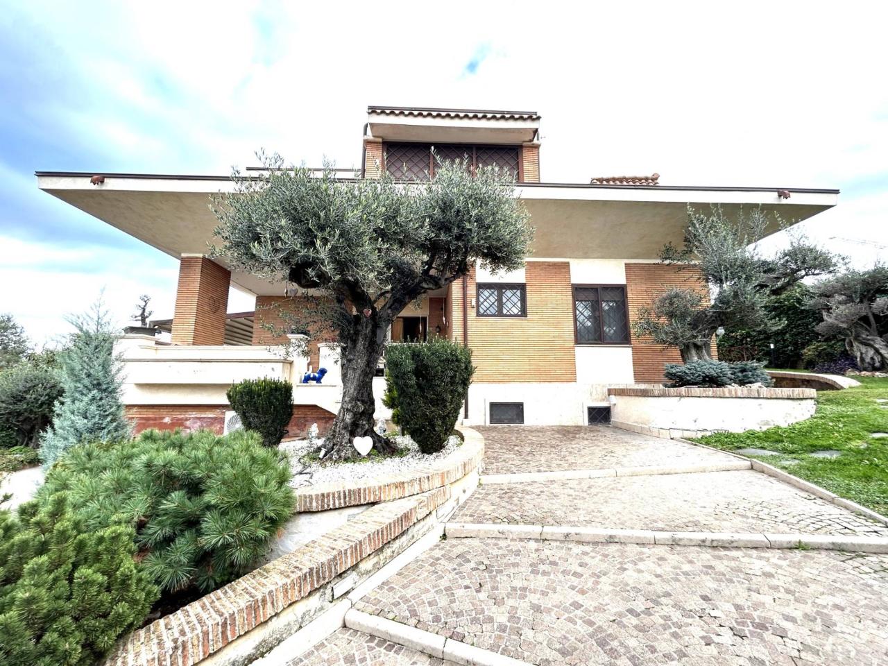 Villa in vendita a Frascati