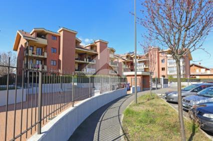 Apartament in Via Rossini 3, Beinasco - Photo 1