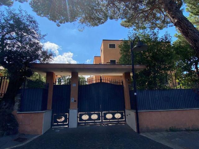 Villa in Via Alfredo Cassani 35, Grottaferrata - Foto 1