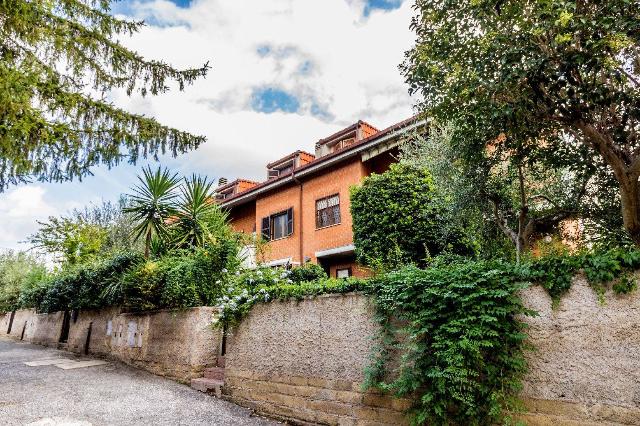 Villa a schiera in {3}, Via Monte Gran Paradiso - Foto 1