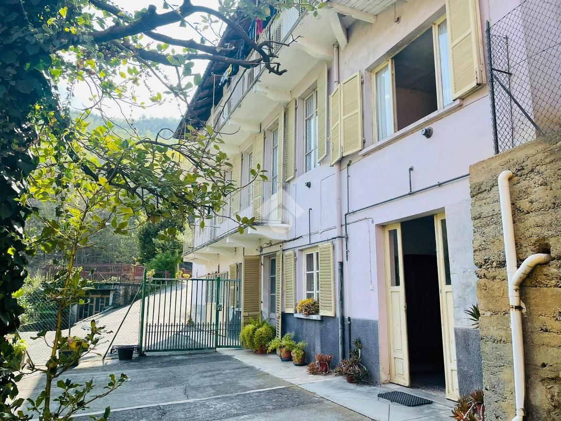 Casa indipendente in vendita a Lanzo Torinese