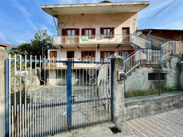 Detached house in Via I Maggio 14, Vaie - Photo 1