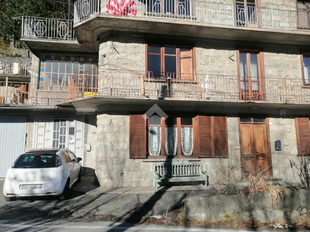 Vierzimmerwohnung in Frazione Cresto 12, Ala di Stura - Foto 1