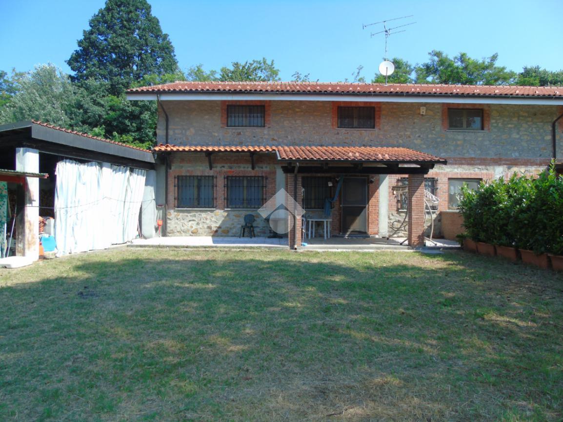 Villa in vendita a Castagneto Po
