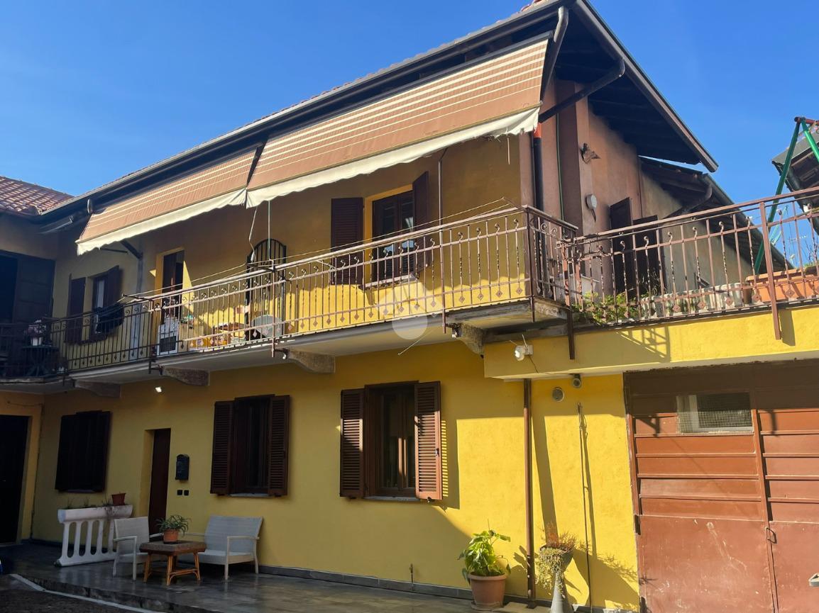 Casa indipendente in vendita a Cardano Al Campo