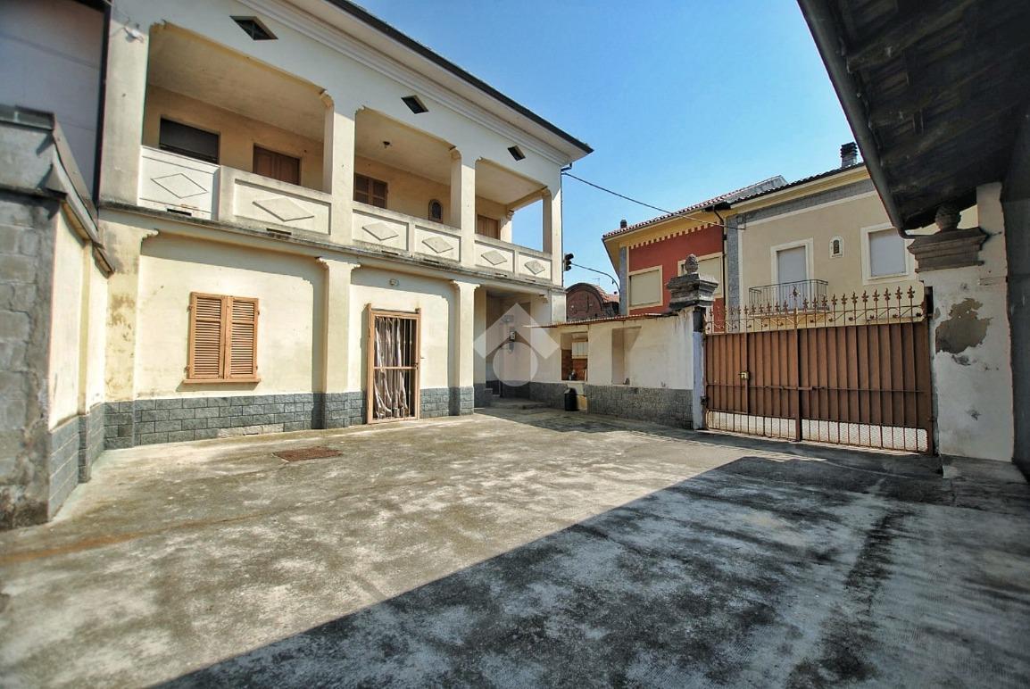 Casa indipendente in vendita a Borgo D'Ale