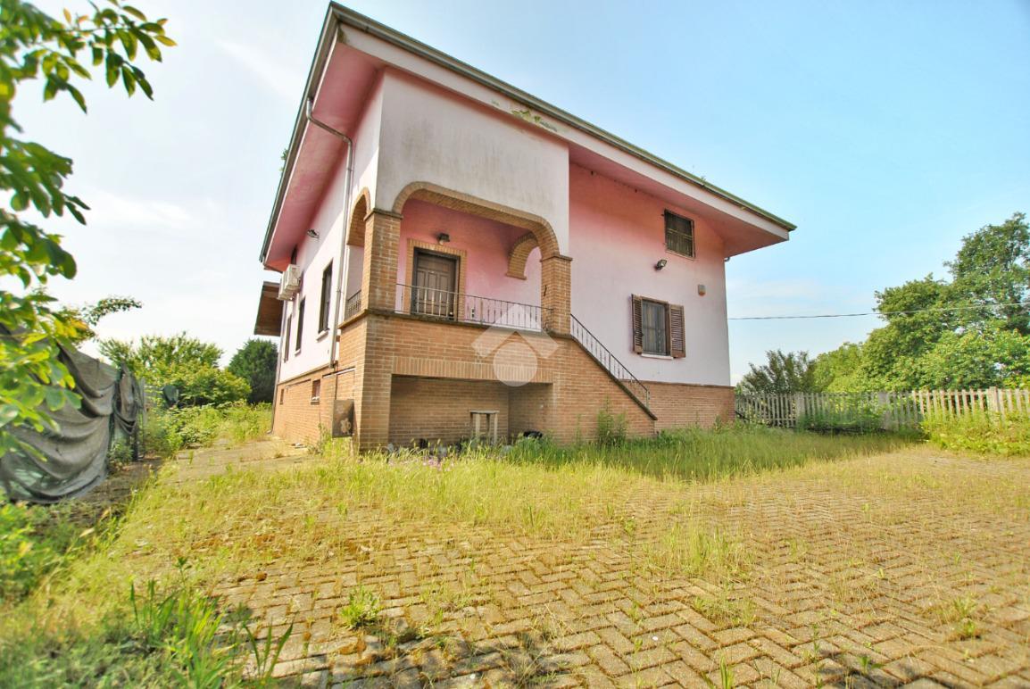 Villa in vendita a Maglione