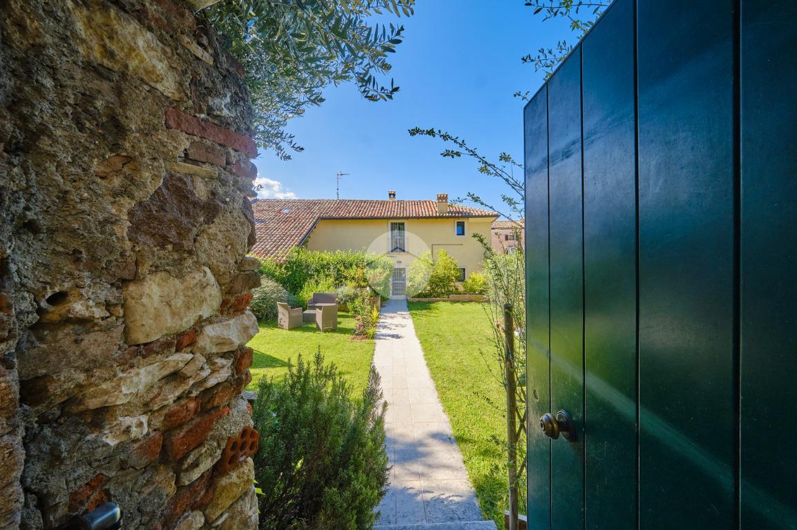 Casa indipendente in vendita a Cavaion Veronese