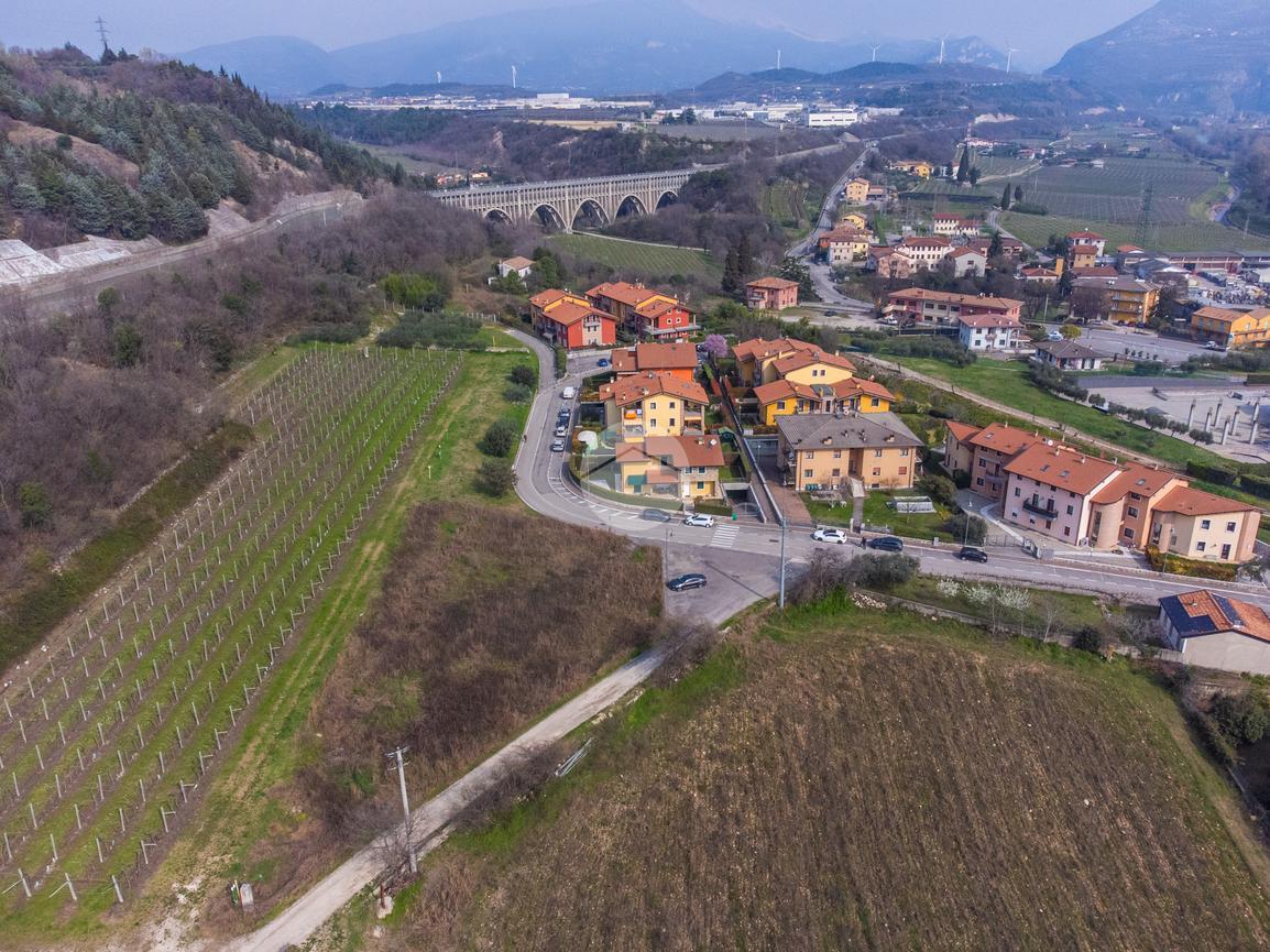 Terreno edificabile in vendita a Cavaion Veronese