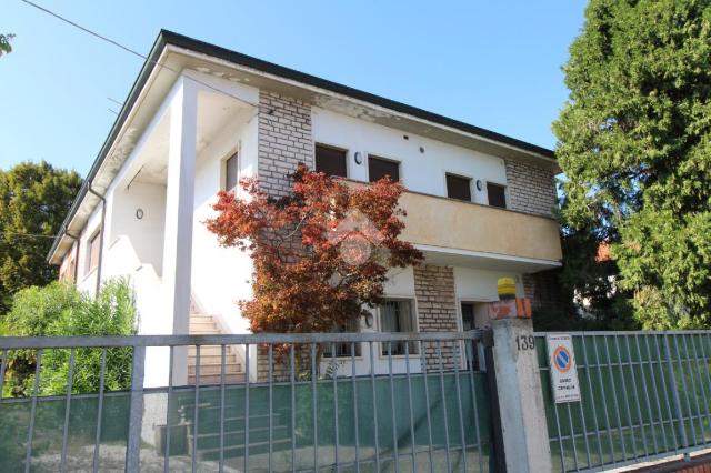 Detached house in {3}, Viale Astichello 141 - Photo 1