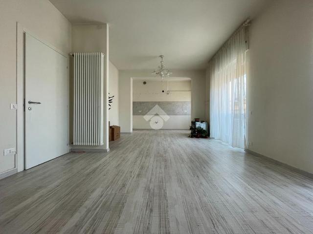 3-room flat in Via Beata Giovanna 120, Bassano del Grappa - Photo 1