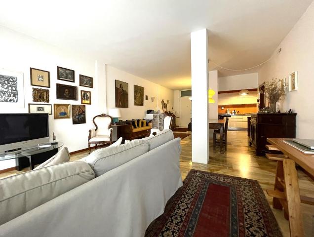 4-room flat in Viale XI Febbraio 3, Bassano del Grappa - Photo 1