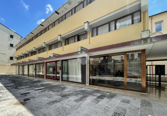 Bilocale in Via Schiavonetti 6, Bassano del Grappa - Foto 1