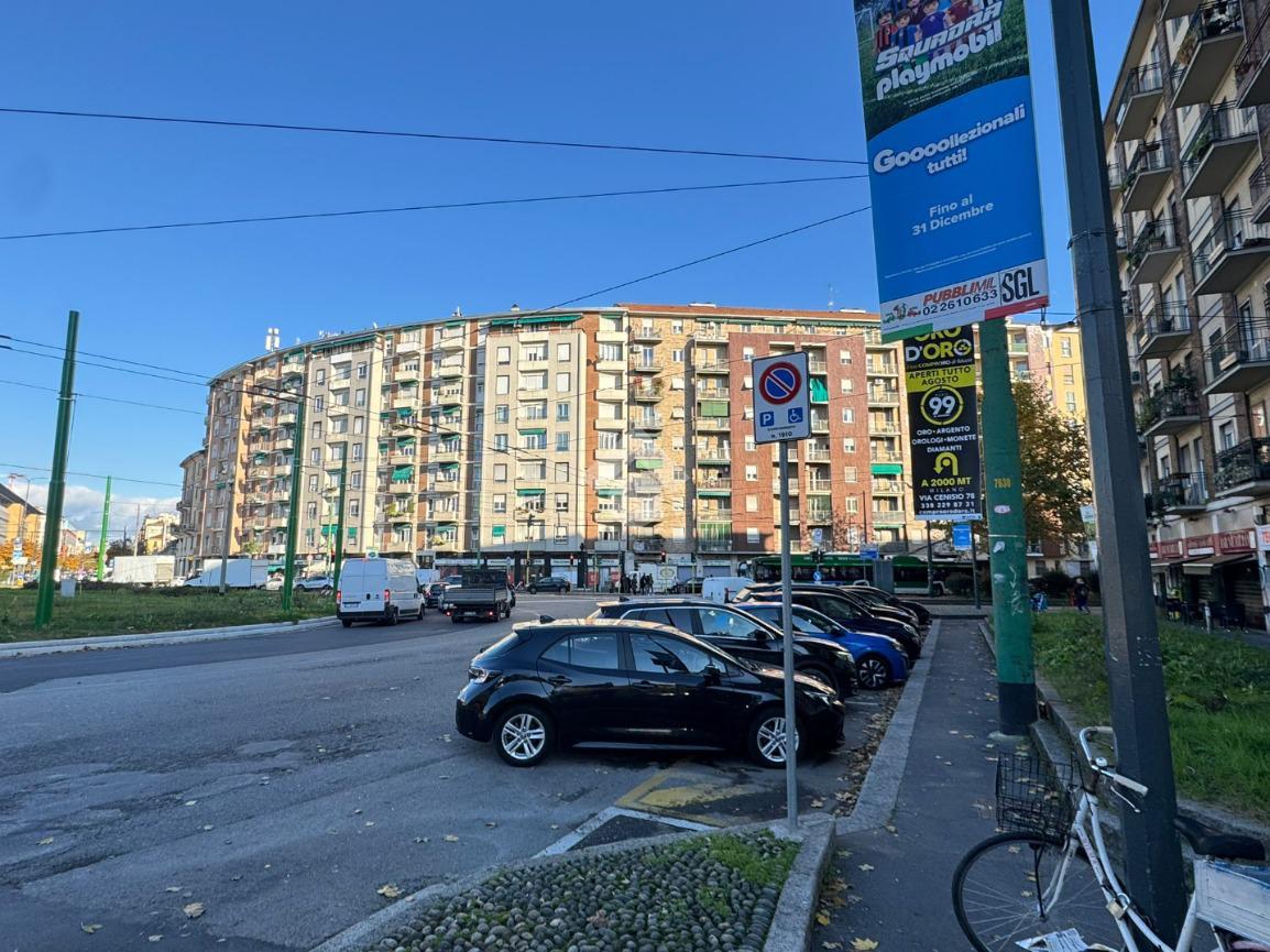 Negozio in Via Vodice 1, Milano, {3} - Foto 1
