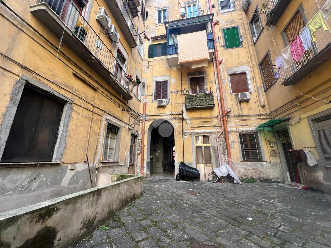 Magazzino in Via Bari 25, Napoli, {3} - Foto 2
