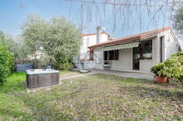 Villa in Lazise Via Piave 8, Lazise - Foto 1