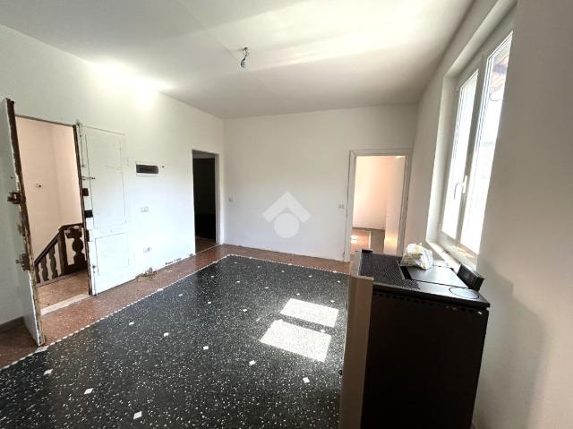 4-room flat in Via Antonio Medicina 36, Serra Riccò - Photo 1