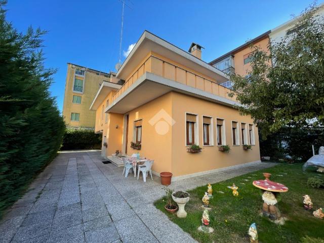 Villa in {3}, Piazza Angelo Pastrello 20 - Foto 1