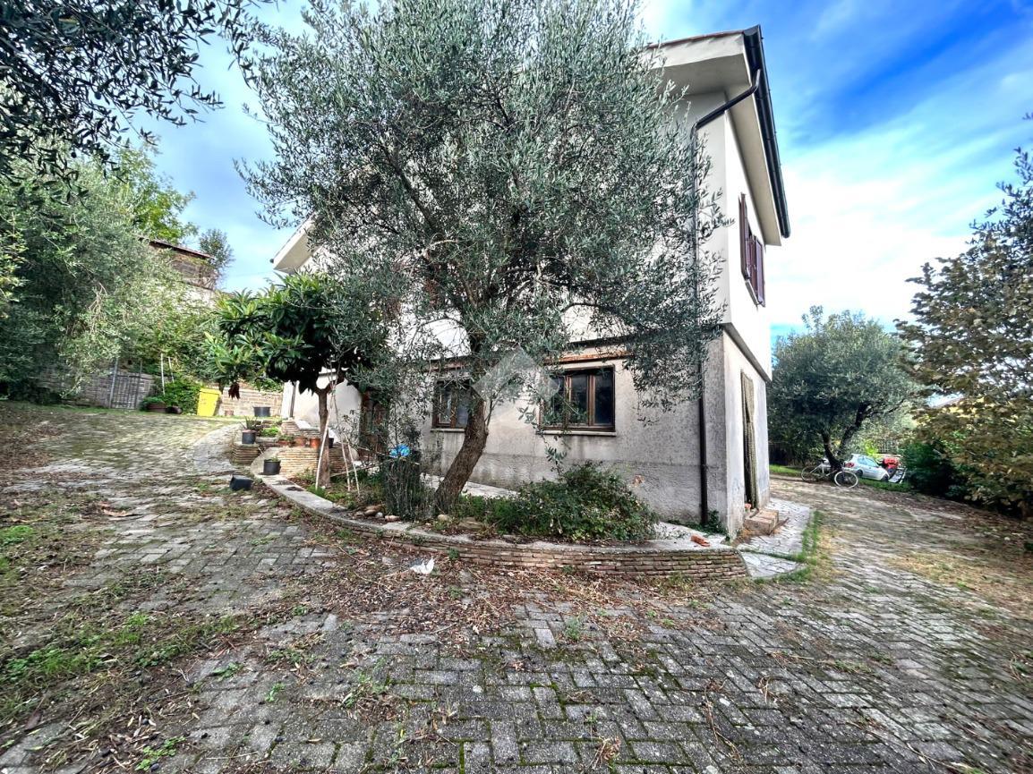 Villa in vendita a Avigliano Umbro