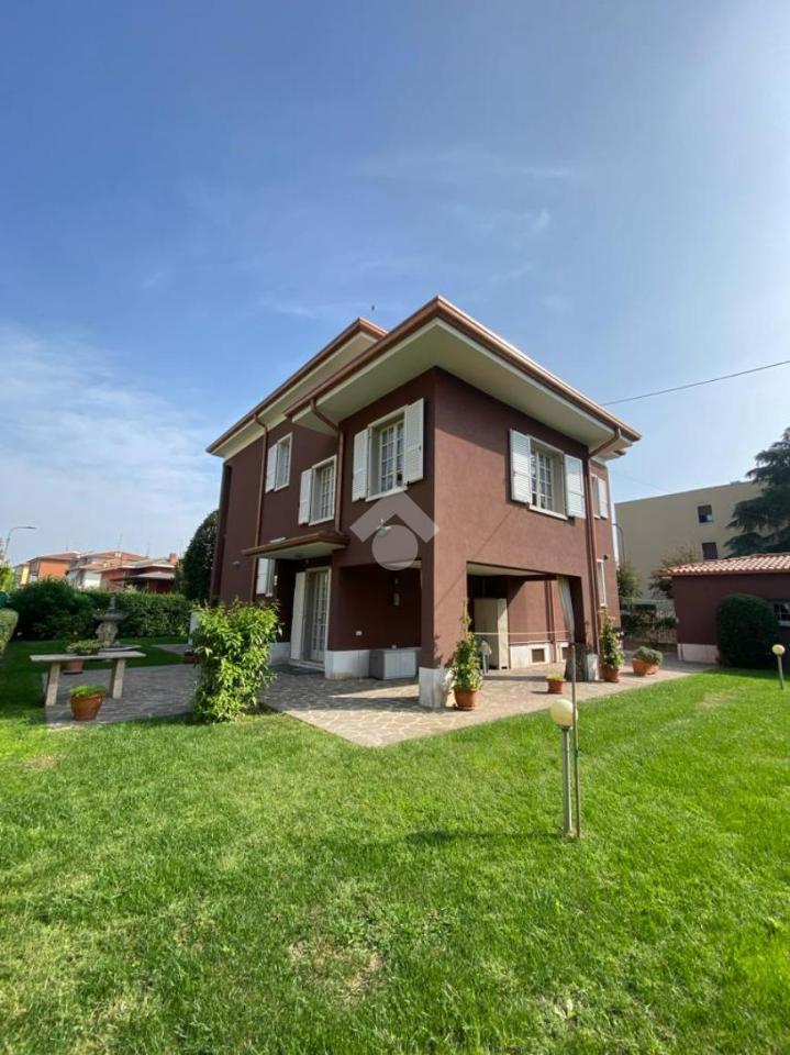 Villa in vendita a Verona