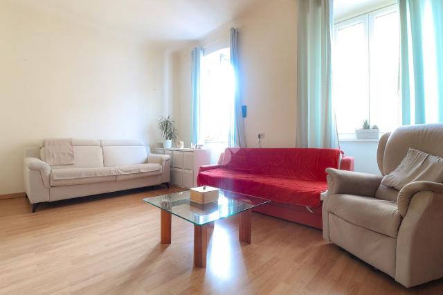 3-room flat in Via Sant'Apollinare 4, Trieste - Photo 1