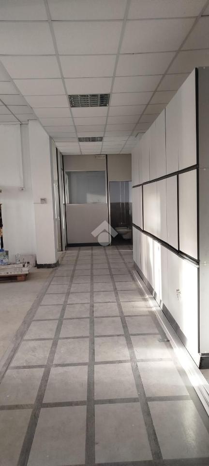 Laboratorio in Via Gaudenzio Ferrari 21, Saronno, {3} - Foto 1