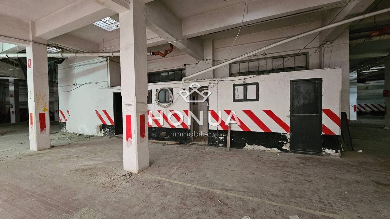 Magazzino in Via Gabriele Jannelli 220, Napoli, {3} - Foto 1