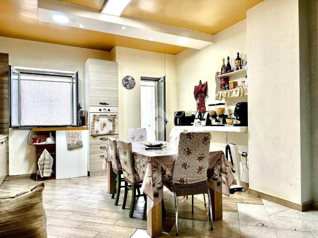 Vierzimmerwohnung in Via On. Ignazio Caruso. 31, Acerra - Foto 1