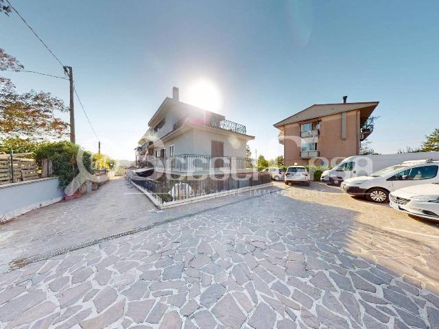 2-room flat in Via dei Lavoratori, Monte Compatri - Photo 1